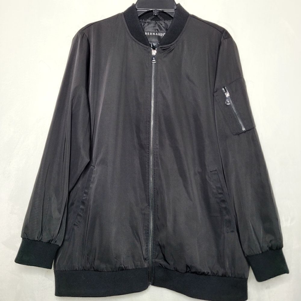 Bernardo Bomber Jacket Size XL‎